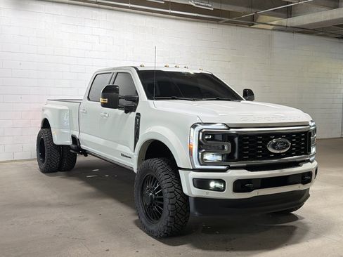 Used 2026 Ford F450 Platinum w/ FX4 Off-Road Package AWD/4WD image 6
