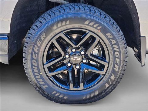 Used 2020 Chevrolet Silverado 1500 Custom Trail Boss w/ Custom Convenience Package AWD/4WD image 24