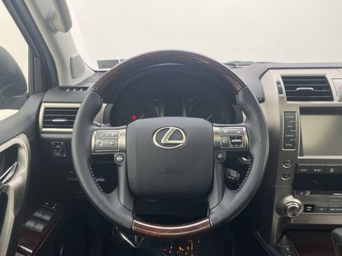 Used 2018 Lexus GX 460 Premium w/ Premium Package image 12