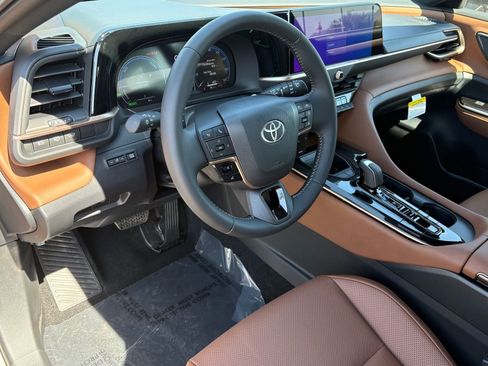 New 2026 Toyota Crown Signia image 15