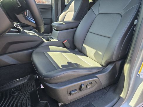 Used 2023 Chevrolet Colorado LT w/ LT Convenience Package III RWD image 37