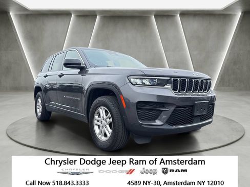 Used 2023 Jeep Grand Cherokee Laredo w/ Luxury Tech Group I AWD/4WD image 1
