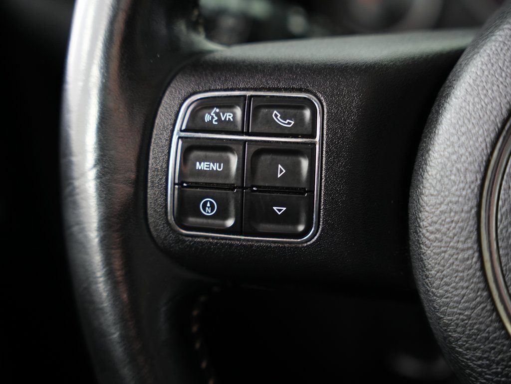 Used 2012 Jeep Wrangler Rubicon AWD/4WD image 12