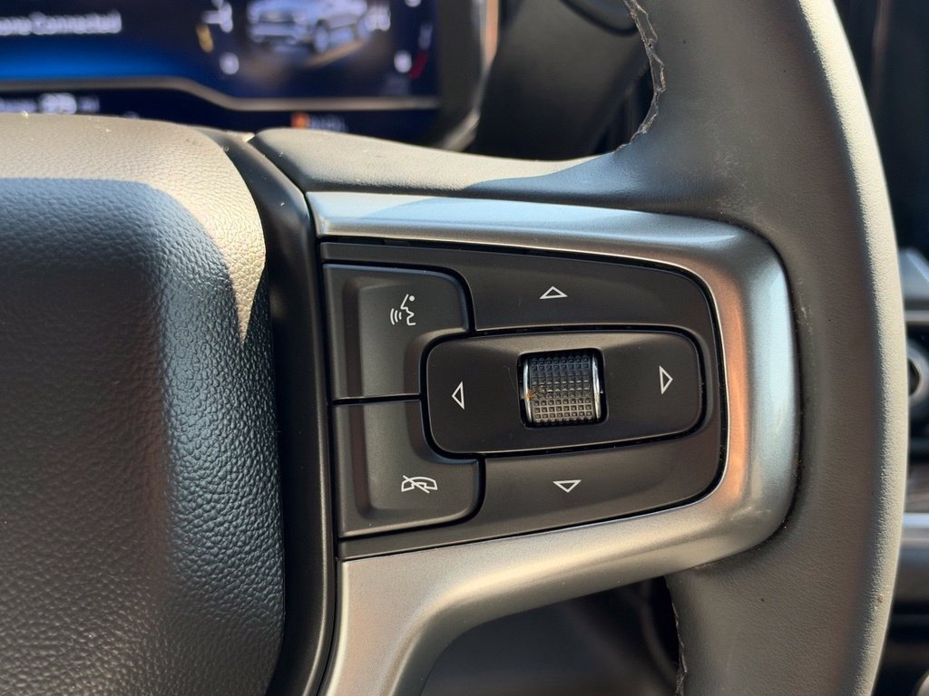 Used 2024 Chevrolet Silverado 1500 LT AWD/4WD image 25