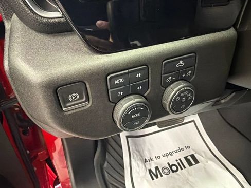 Used 2022 Chevrolet Silverado 1500 RST AWD/4WD image 16