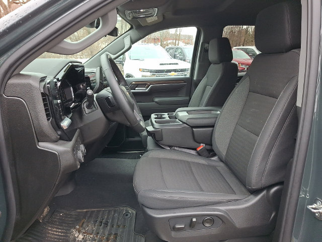 Used 2026 Chevrolet Silverado 1500 LT AWD/4WD image 2