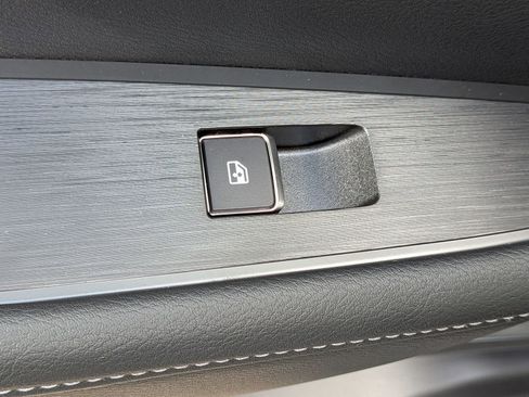 Used 2025 Nissan Armada Platinum Reserve image 30