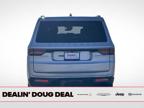 Used 2022 Jeep Wagoneer Series II w/ Premium Group I image 5