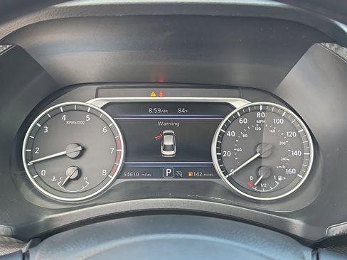 Used 2024 Nissan Sentra SV FWD image 18