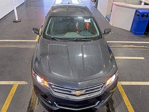 Used 2019 Chevrolet Impala LT FWD image 2