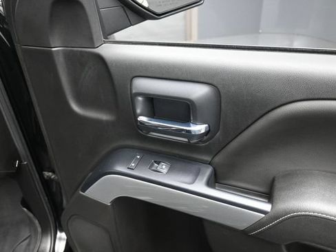 Used 2018 Chevrolet Silverado 1500 LT w/ Midnight Edition AWD/4WD image 41