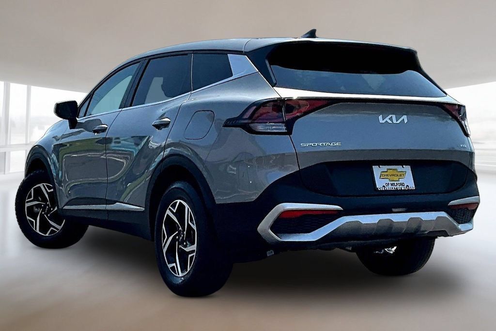 Used 2023 Kia Sportage LX AWD/4WD image 4