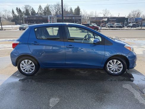 Used 2012 Toyota Yaris LE image 30