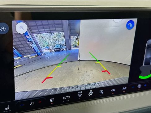 New 2025 Ford Maverick XLT w/ XLT Luxury Package image 27