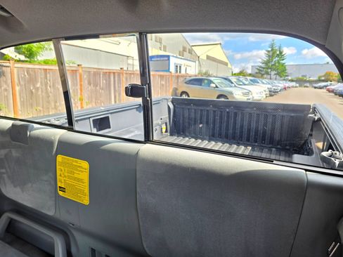Used 2006 Toyota Tacoma 4x4 Access Cab V6 image 44