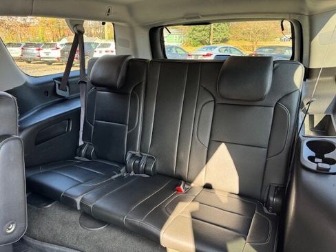 Used 2016 Chevrolet Suburban LT image 13