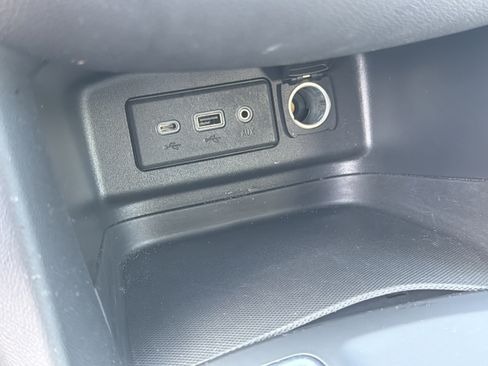 Used 2020 Chevrolet Equinox LT FWD image 13