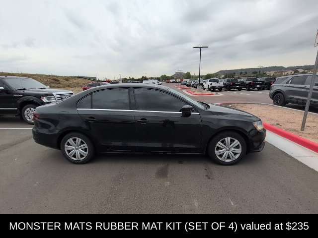 Used 2017 Volkswagen Jetta S w/ Jetta S Cold Weather Package FWD image 4