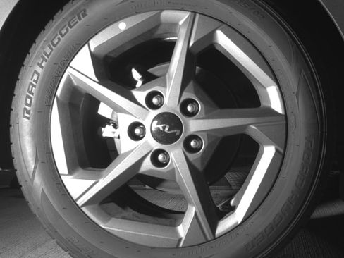 Used 2025 Kia K4 LXS image 15