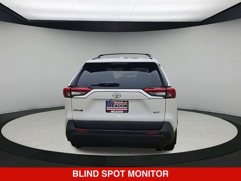 Used 2021 Toyota RAV4 XLE Premium FWD image 7