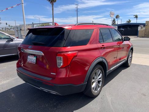 Used 2020 Ford Explorer XLT w/ Equipment Group 202A RWD image 5