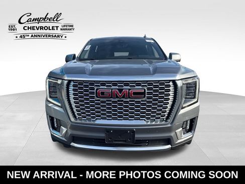 Used 2022 GMC Yukon XL Denali w/ Advanced Technology Package AWD/4WD image 14