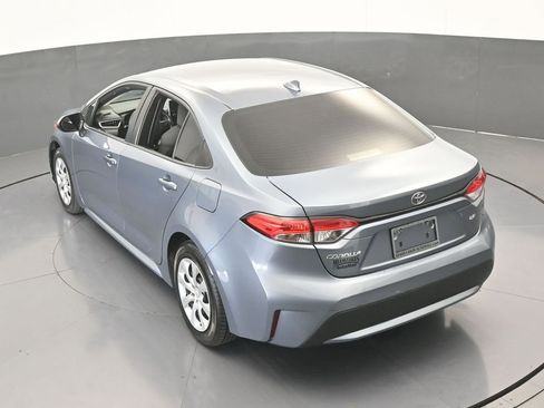 Used 2021 Toyota Corolla LE image 45