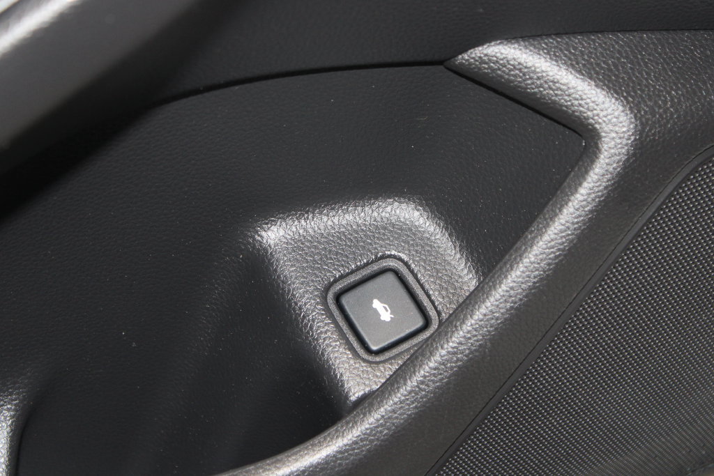 Used 2021 Honda Accord EX-L image 7