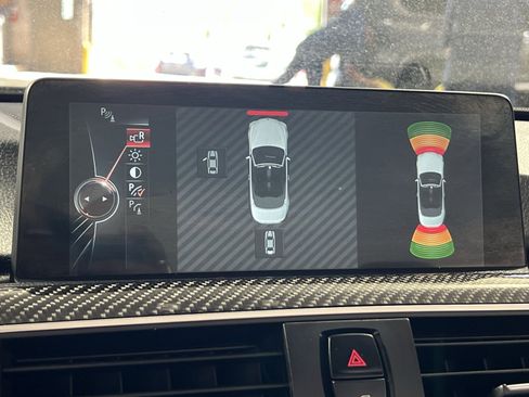 Used 2016 BMW M4 Convertible image 20