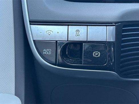 Used 2024 Hyundai Ioniq 5 SE image 31