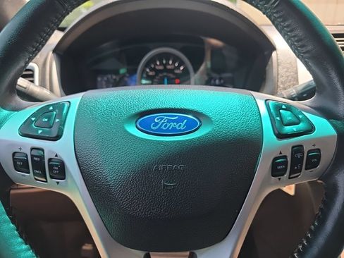 Used 2013 Ford Explorer XLT FWD image 17