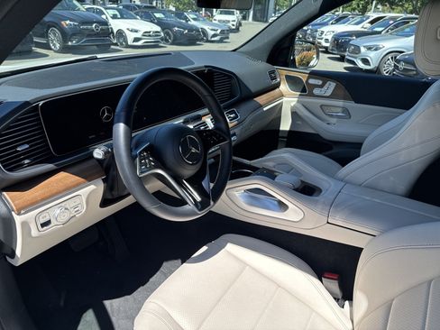 Certified 2025 Mercedes-Benz GLE 450e 4MATIC w/ Winter Package image 14