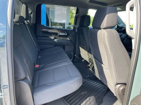 Used 2025 Chevrolet Silverado 1500 LT AWD/4WD image 26