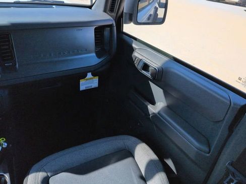 New 2025 Ford Bronco 4-Door image 15