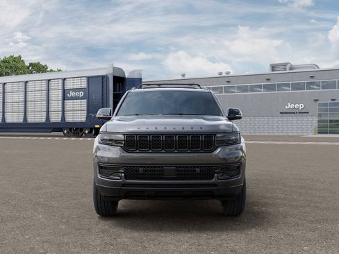 New 2025 Jeep Wagoneer L Series II w/ Convenience Group I AWD/4WD image 32