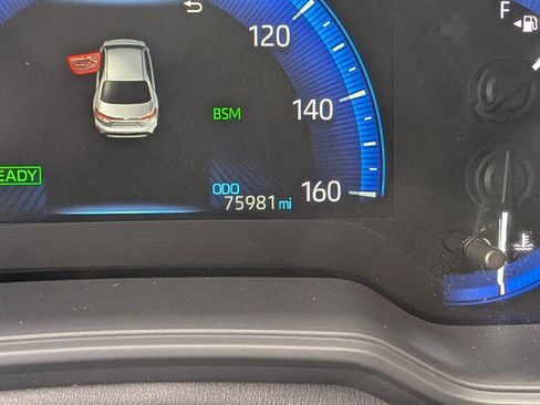 Used 2022 Toyota Corolla LE image 24