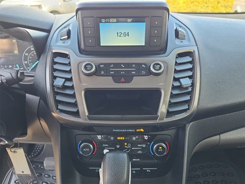 Used 2022 Ford Transit Connect XL image 16