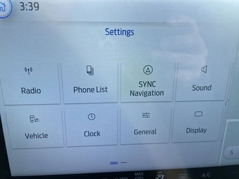 Used 2023 Ford Transit 350 XLT image 4