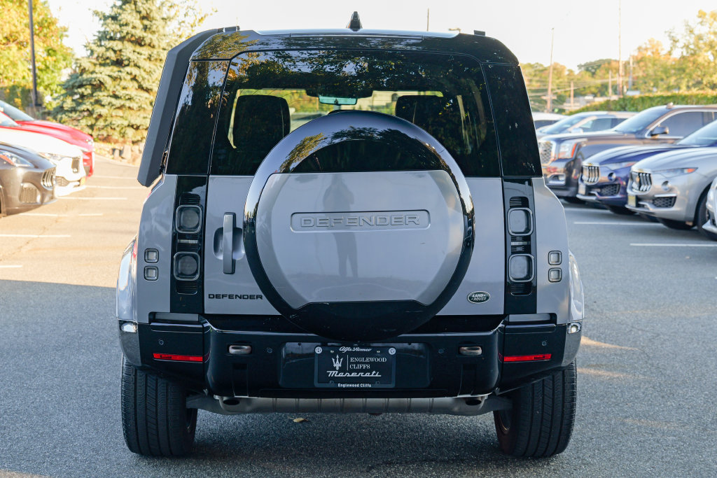 Used 2023 Land Rover Defender 110 X AWD/4WD image 6