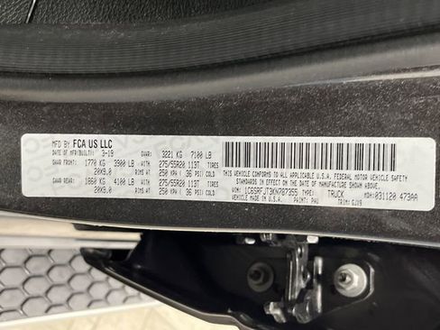 Used 2019 RAM 1500 Laramie image 44