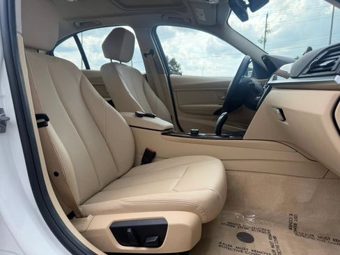 Used 2015 BMW 320i Sedan RWD image 17