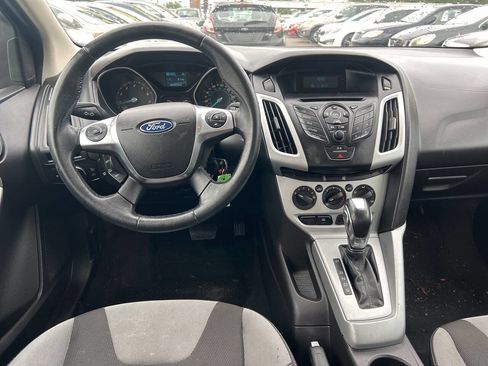 Used 2012 Ford Focus SE w/ SE Sport Pkg image 10