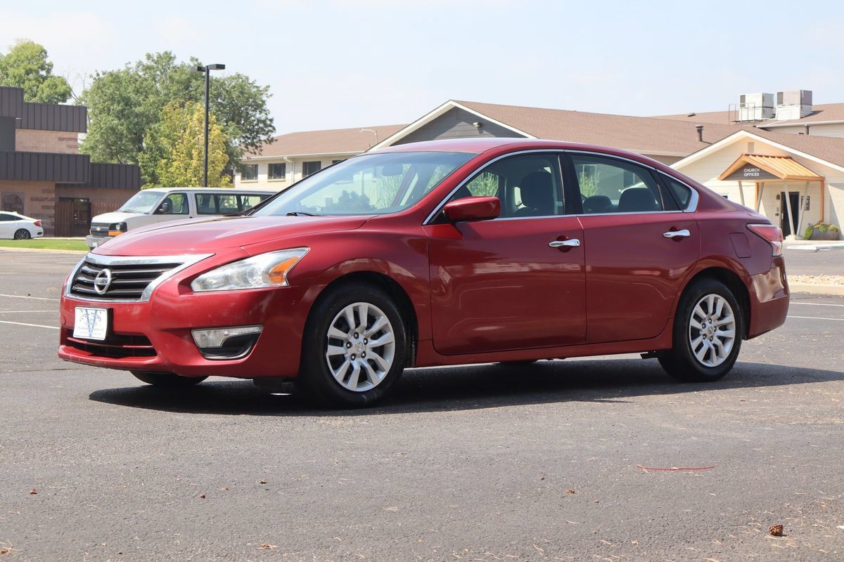 Used 2014 Nissan Altima 2.5 S FWD image 11