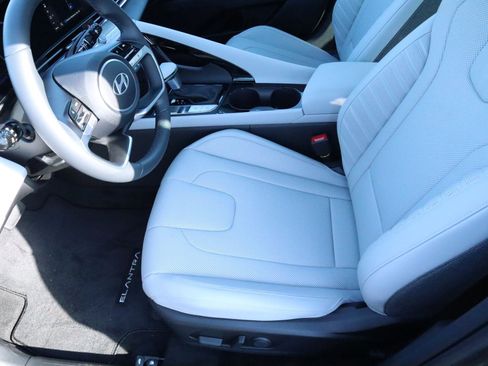 New 2026 Hyundai Elantra Limited FWD image 17