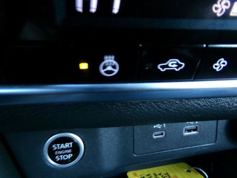 Used 2023 Nissan Rogue SL AWD/4WD image 34