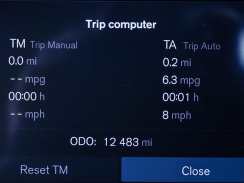Certified 2025 Volvo XC40 B5 Ultra AWD/4WD image 14