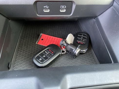 Used 2024 Honda Accord EX image 39