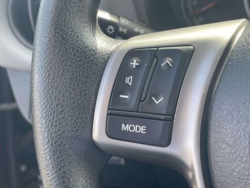Used 2017 Toyota Yaris L FWD image 18