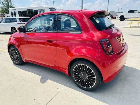 New 2024 FIAT 500 e (RED) image 30