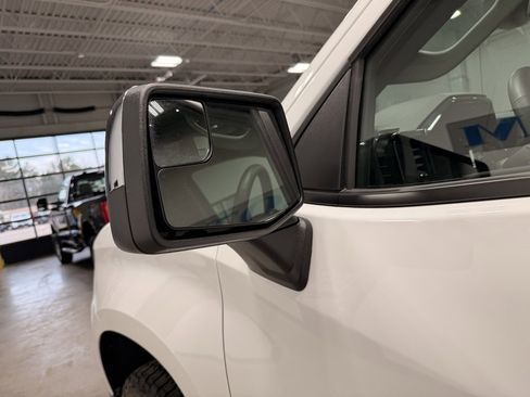 Used 2025 Chevrolet Silverado 1500 LT image 23